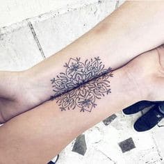 Pleins feux sur les tatouages : tatooshop.fr Pleins feux sur les tatouages : tatooshop.fr