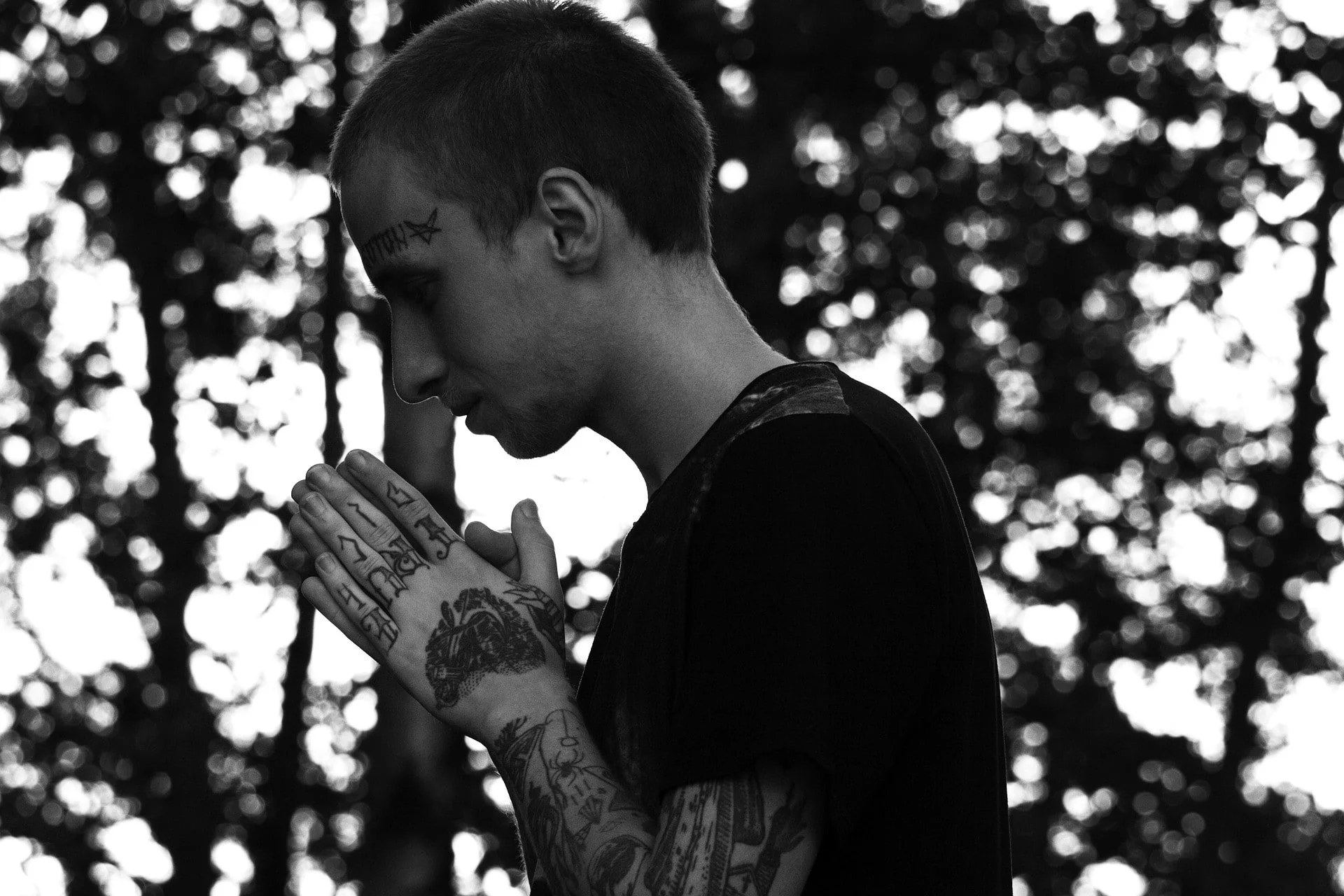 Comment faire un tatouage éphémère avec du parfum ? Comment faire un tatouage éphémère avec du parfum ?
